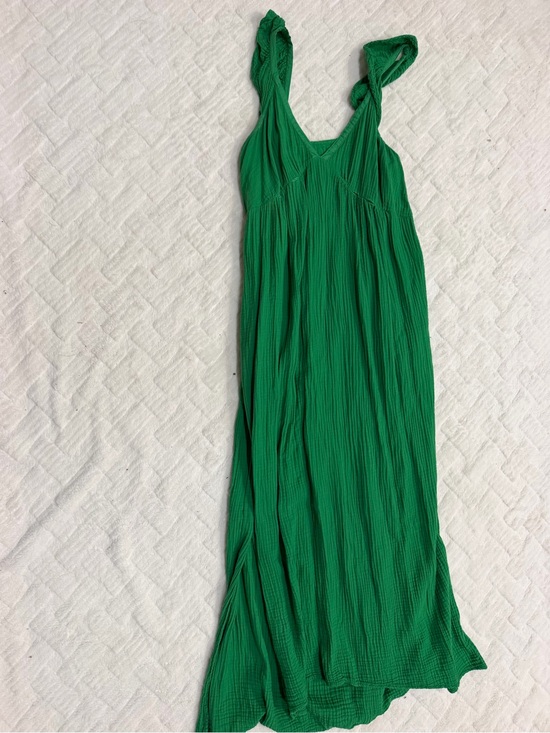XiRENA Dresses & Skirts - XiRENA V-Neck Knotted Strap Maxi Dress in Green